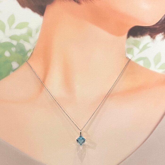 ネックレス,swarovski,swarovski ネックレス,アクアマリン,シンプル,誕生日