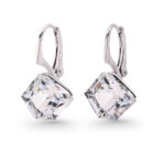 スワロフスキーのキューブピアス、クリスタル