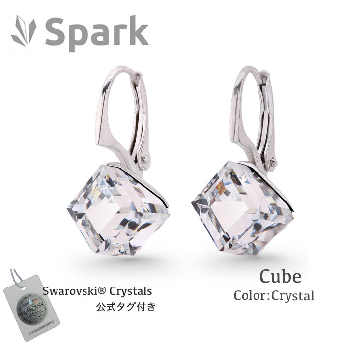 スワロフスキーのキューブピアス、透明