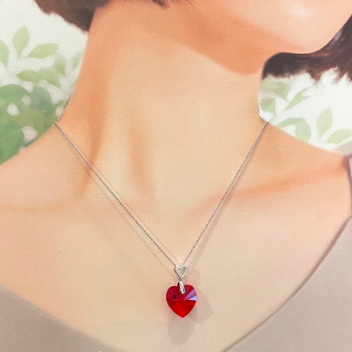 ネックレス,ハート,赤,ハートネックレス,swarovski,swarovskiネックレス